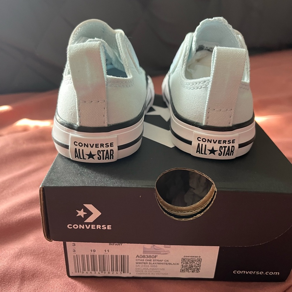 Infant Converse - Picture 3 of 3